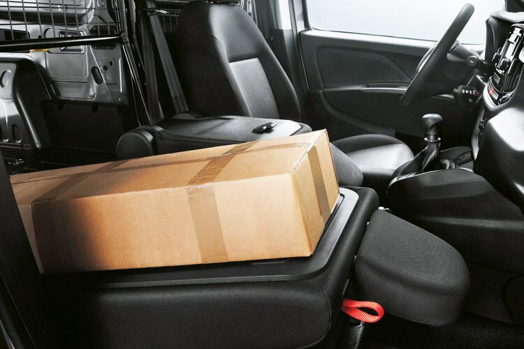 Auch längere Gegenstände können transportiert werden. (Foto: Fiat)