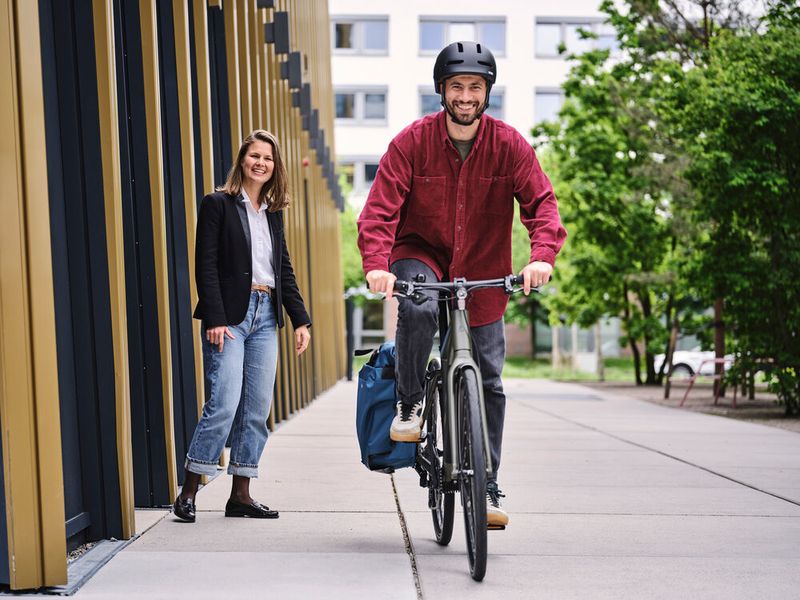 Seit über 10 Jahren ist es in Deutschland erlaubt, ein Dienstrad auch privat zu nutzen.(Bild:  Jobrad)