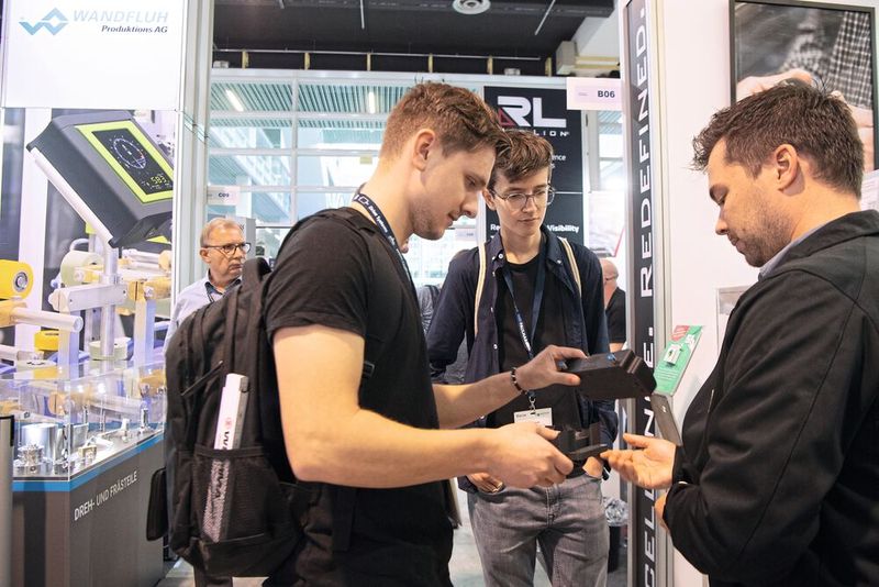 Die «maintenance Schweiz 2024» und die «all about automation» präsentieren vom 28. bis 29. August 2024 in Zürich Zukunftstechnologien, die die Bereiche industrielle Instandhaltung mit Industrieautomation, Robotik und Digitalisierung zusammenbringen.  (Bild: Easyfairs/Susanne Seiler)