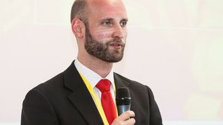 Dr. Thomas Heber, Abteilungsgeschäftsführer CC Ost Carbon Composites e.V., TU Dresden, moderierte die Fachsession "Komponenten". (Foto: Stefan Bausewein)