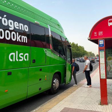 Der spanische Busbetreiber Alsa wird im städtischen Nahverkehr von Madrid einen Bus mit Brennstoffzellensystem von Bosch erproben.  (Bild: Bosch)