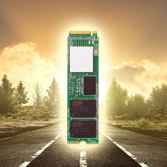 ATP vertreibt seine neuen industriellen M.2-SSDs hierzulande über GLYN. (Bild:  ©lassedesignen - stock.adobe.com)