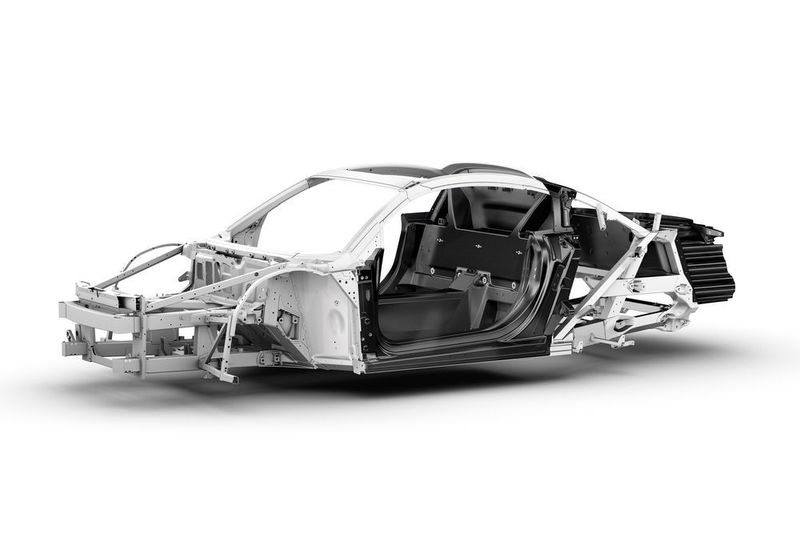 Die Basis des e-tron ist der Hochleistungssportwagen R8 mit seiner leichten Aluminiumkarosserie in Space Frame-Bauweise. (Audi)