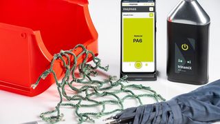 Der kleine Unterschied! Die BASF-Tochter Trinamix hat eine mobile Möglichkeit entwickelt mit der man durch nahes Infrarotlicht Polyamid 6 von Polyamid 66 (PA6 respektive PA66) unterscheiden kann. (BASF SE)