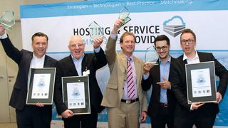 Die Gewinner des HSP Award 2015 (v. l.): Dr. Christian Böing (Strato), Heiko Weidlich (PKN), Thomas Kucher (GreenBee) sowie Alexander Windbichler und Benjamin Klempin (beide Anexia) (Bild: IT-BUSINESS)