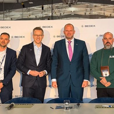From left to right: Ken Spruyt (Nokia), Brian Moran (Anduril Industries), Theo Francken (Belgian Minister of Defence), and Michaël Rummens (COBBS BELUX) at the announcement of a consortium to develop sovereign counter-drone capabilities in Belgium at the Bedex defence exhibition in Brussels on March 13. (Image:Nokia)