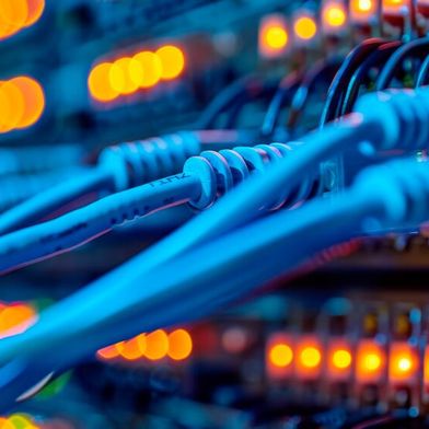 Netzsperren sind laut einer von Cloudflare beauftragten Studie in den meisten Fällen ein ineffizientes und kostenintensives Mittel zur Bekämpfung rechtswidriger Online-Inhalte.  (Bild: © Best - stock.adobe.com)