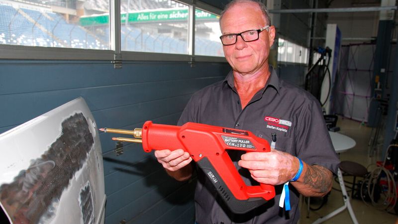 Cebotech war unter anderem mit einem Akku-Puller am Lausitzring vertreten. (Bild: Wenz)