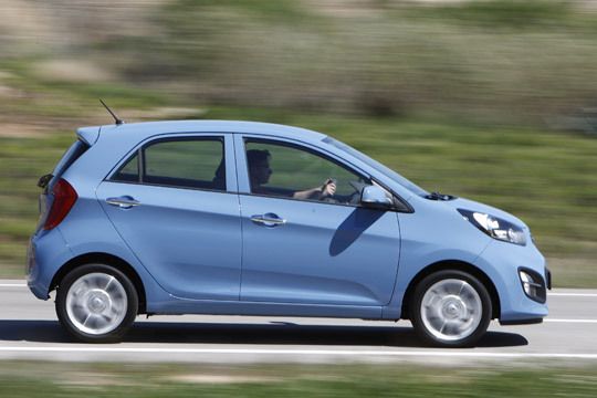 Die zweite Picanto-Generation ist um sechs Zentimeter auf 3,60 Meter gewachsen. (Archiv: Vogel Business Media)