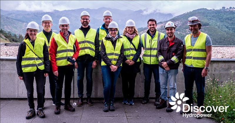 An der Wasserkraftwerk-Entdeckungsreise nahmen eine Energieökonomin, ein Energieberater, ein Branding-Experten für den Energie-Bereich und ein Tech- und Energy-Evangelist teil.  (Text 100 / Voith)