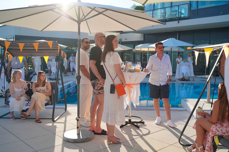 Den Abschluss bildete eine Beach- bzw. Pool-Party.  (Bild: Julia Griebel)