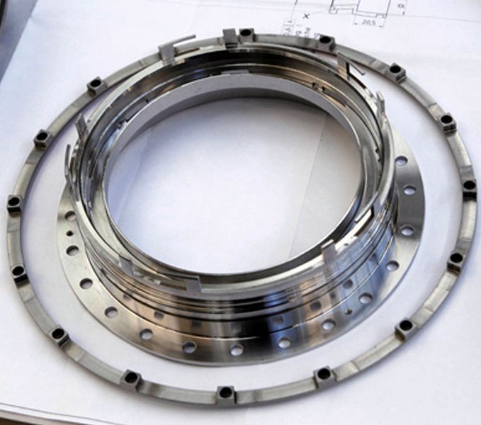 Bild 2: Die metallischen Gleitringdichtungen sind meist aus austenitischen Stählen. Bild: Röhm (Archiv: Vogel Business Media)
