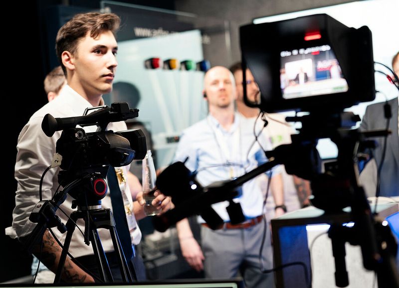 Führung durch das neue Agfeo-Filmstudio  (Bild: Steffi Behrmann)