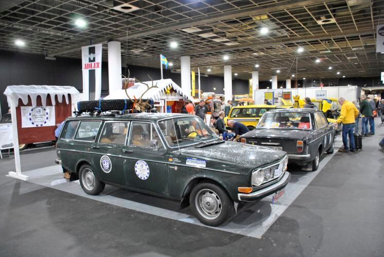 Liebvoll inszeniert präsentierte sich der Clubstand der Volvo und DAF-Fans. (Dominsky/»kfz-betrieb«)
