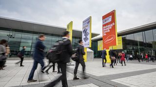 Vom 8. bis 11. Juni 2021 sieht man hoffentlich wieder solche Bilder, wenn das Horn zur nächsten Moulding Expo bläst. Schon heute hat man übrigens ein neues, spannendes Element geplant... (Landesmesse Stuttgart)