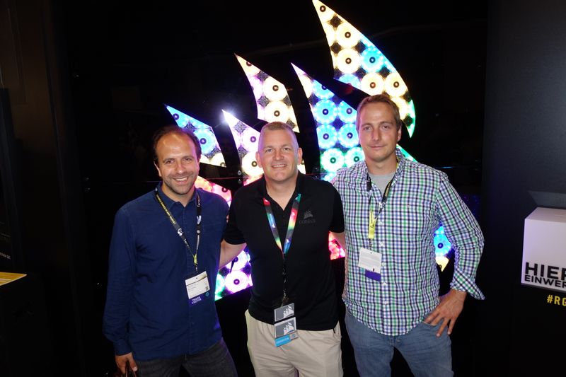 (v. l.) Marco Göring, ebay, Heiko Dziggel, Corsair, und Martin Schübel, ebay. (Bild: IT-BUSINESS)