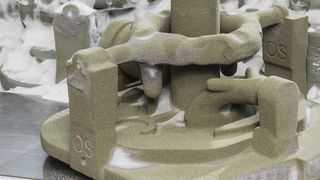 Durch maßgeschneiderte Gusskerne, die mit 3D-Druckern hergestellt werden, reduziert die Bosch Rexroth Gießerei Lieferzeiten und Kosten für individuelle Gussteile und Kleinserien. (Bild: Bosch Rexroth)