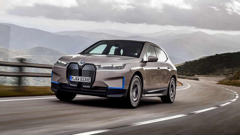 BMW hat die Serienversion seines künftigen E-Mobilitäts-Flaggschiffs vorgestellt. (BMW)