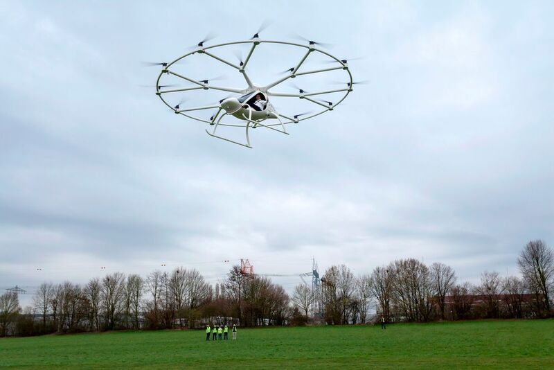 Die Vision des Unternehmens sei, dass 2030 in einigen Städten in der Welt Tausende Volocopter fliegen. (Volocopter)