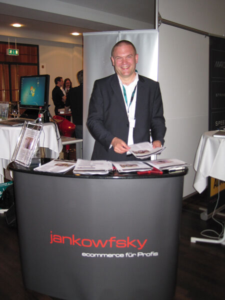 Herr Aschenbrenner von Jankowsky präsentierte E-Commerce für Profis. (Archiv: Vogel Business Media)