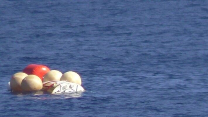 Das „Intermediate eXperimental Vehicle“ bzw. vorläufige experimentelle Raumfahrzeug der ESA absolvierte ein reibungsloses Wiedereintrittsmanöver mit anschließender Wasserung im Pazifischen Ozean westlich der Galapagos-Inseln (Bild: ESA)