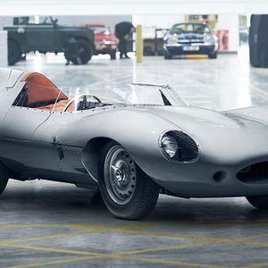 Der D-Type war 1955, 1956 und 1957 Gesamtsieger der 24 Stunden von Le Mans.(Bild:  Jaguar)