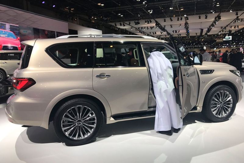 Das Flaggschiff der japanischen Nobelmarke sorgt für neugierige Blicke. (Bild: SP-X/Michael Specht)