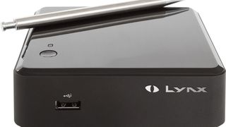 Der Lynx Senyo Mini PC 700MP passt mit seiner Grundfläche auf einen Bierdeckel. (Lynx)