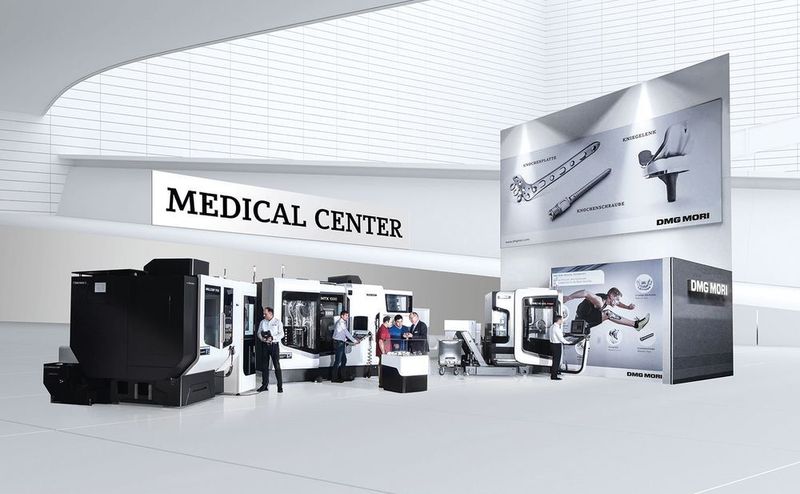 Im Medical Excellence Center bei Deckel Maho Seebach konzipiert DMG Mori durch frühzeitige Einbindung in Kundenprojekte optimale Fertigungslösungen für medizintechnische Applikationen. (DMG Mori)