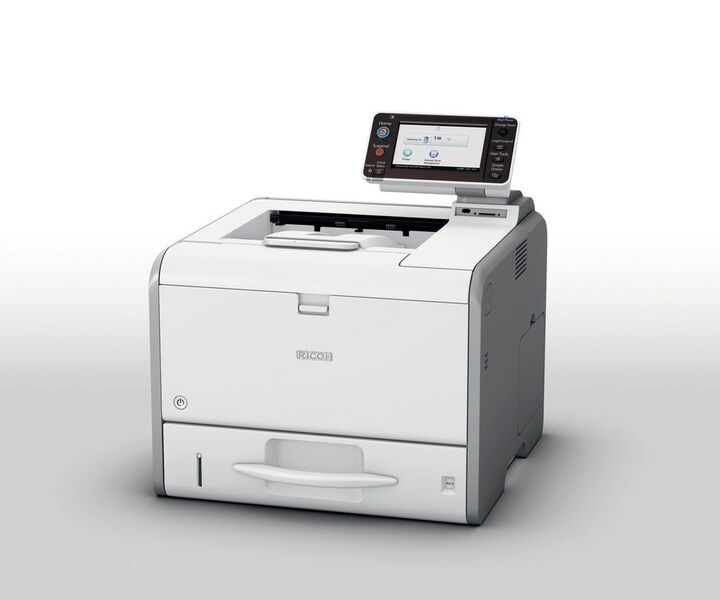 Der Ricoh SP 4520DN legt die erste Seite bereits nach fünf Sekunden in das Ausgabefach. (Bild: Ricoh)