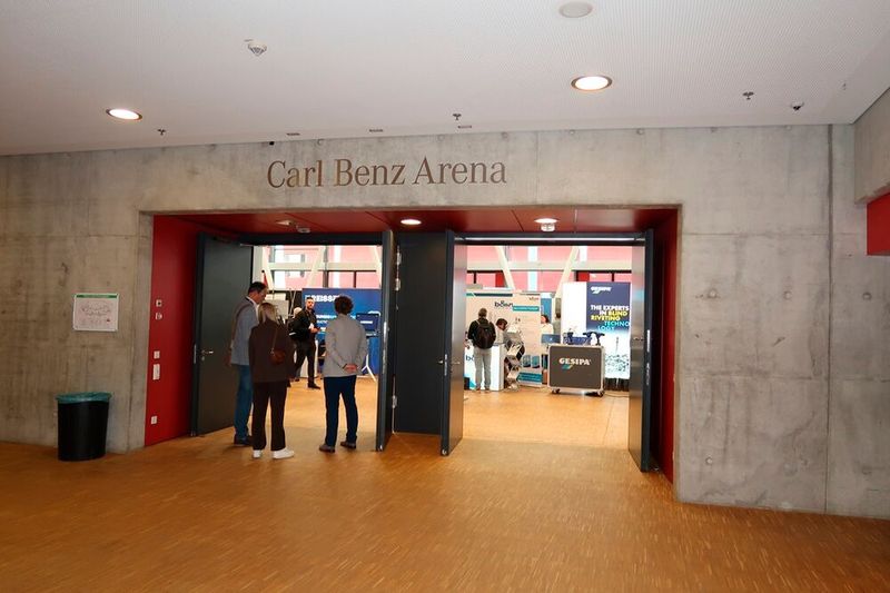 Impressionen von der Verbindungstechnikmesse Schraubtec am 16. April in der Stuttgarter Carl-Benz-Arena ... (Bild: P. Königsreuther)