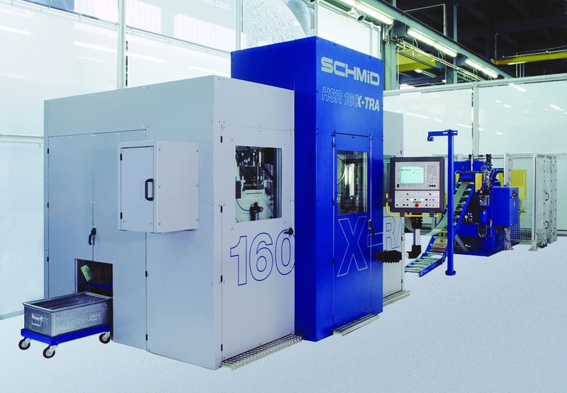 Bild 2: Innovative Pressentechnik - die erste Feinschneidpresse mit hydraulischem Servoantrieb. (Archiv: Vogel Business Media)