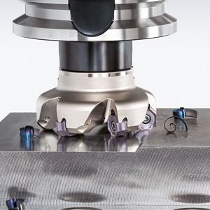 Dank des durchdachten Werkzeugkonzepts lassen sich mit dem «DoTriple-Mill» zudem Rüstzeiten deutlich reduzieren und eine hohe Produktivität erreichen.(Bild:  Tungaloy)