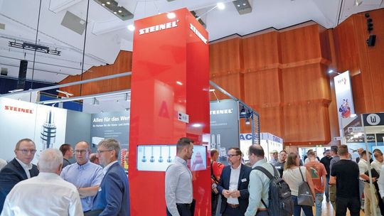  High-End-Lösungen im Bereich Stanz- und Umformtechnik gab es auf der Stanztec zu sehen.(Bild:  Schall)