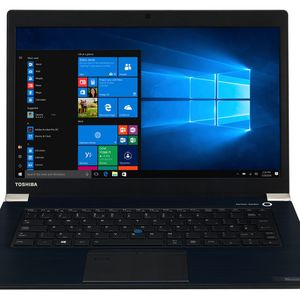 Das Toshiba Tecra X40-D wiegt 1,25 kg. Als Prozessor kommt ein Intel Core i5-7200U oder ein Core i7-7500U zum Einsatz. Über dem 14-Zoll-Display sitzt eine IR-Kamera für Windows Hello oder Intel Authenticate.