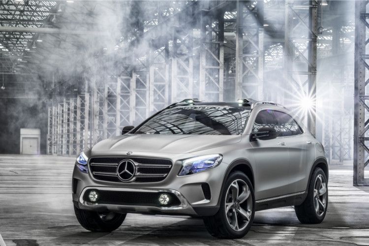 Mercedes gibt einen ersten Ausblick auf sein 2014 startendes Kompakt-SUV. Auf der Auto Show in Shanghai feiert das GLA Concept Premiere und zeigt dabei sein bereits recht seriennahes Blechkleid. (Foto: Daimler)