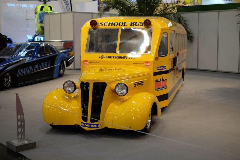 Ob allerdings das Schulbus-Tuning allein reicht, um die Begeisterung für frühmorgendliches Lernen zu wecken? (Messe Essen)