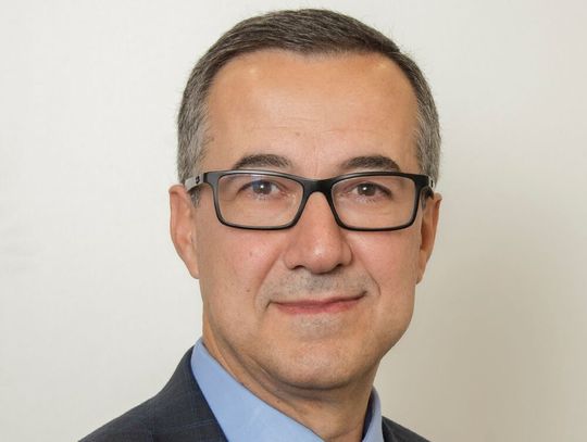 „Die Einführung von Prozessgeräteprofilen in EtherNet/IP ist ein wichtiger Schritt, um alle Anforderungen der Prozessindustrie zu erfüllen“, so Dr. Al Beydoun, Präsident und Geschäftsführer von ODVA. Jetzt können günstigere, ausfallsicherere Anlagen entwickelt werden. „Die Einführung von Prozessgeräteprofilen in EtherNet/IP ist ein wichtiger Schritt, um alle Anforderungen der Prozessindustrie zu erfüllen“, so Dr. Al Beydoun, Präsident und Geschäftsführer von ODVA. Jetzt können günstigere, ausfallsicherere Anlagen entwickelt werden.