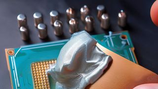 Da bei der Realisierung elektrischer und elektronischer Baugruppen das interne Thermomanagement sehr wichtig ist, bietet Kager auch hierfür Lösungen an. Im Mittelpunkt steht dabei das Premium-Wärmeleitfett Heat-Away 641, eine Ein-Komponenten-Paste mit Silberfüllung.  (Bild: Kager)