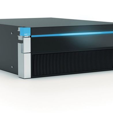 Der Silent AI Pro belegt vier Höheneinheiten im Rack, doppelt so viele wie das erste Silent-AI-System ohne Pro-Suffix. Allerdings bietet es auch Platz für bis zu drei Nvidia-Karten. (Bild: Fast LTA)