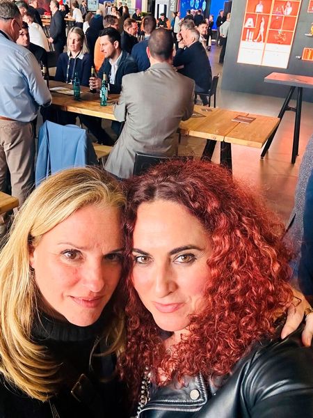 Doppelte B-Power - Bettina & Besa  (Bild: Vogel IT-Medien GmbH)