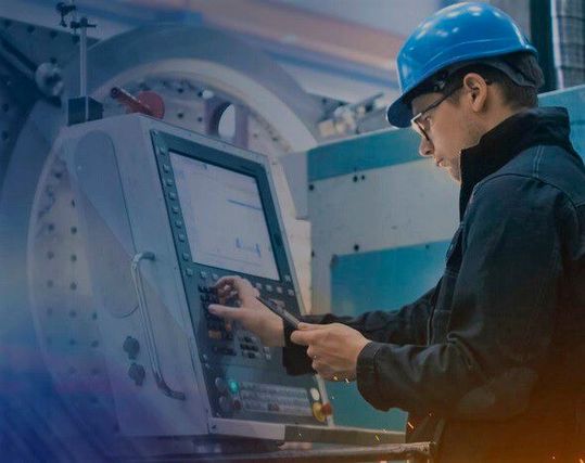 Trend Micro wollte wissen, wie sicher CNC-Maschinen in Zeiten der Vernetzung vor Cyberangriffen sind. Eine Stude, die demnächst vorgestellt wird, wird das beantworten. Hier schon mal mehr zu den Hintergründen und ein paar Tipps im Vorfeld.(Bild:  Trend Micro)