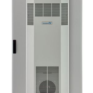 Die Luft-/Luft-Wärmetauscher eignen sich vor allem für staubige und feuchte Umgebungen, da sie externe und interne Luftkreisläufe voneinander trennen und damit das Innere des Schaltschrankes hermetisch abgeschlossen ist.