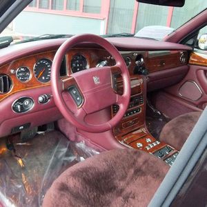 Ob die Schutzbezüge inklusive sind?(Bild:  Mobile.de)