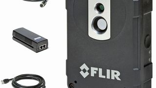 Aufgrund seiner kompakten Bauweise und seines robusten IP67-Gehäuses kann er in räumlich begrenzten Bereichen – zum Beispiel in Schaltschränken –  installiert werden. (Bild: FLIR)