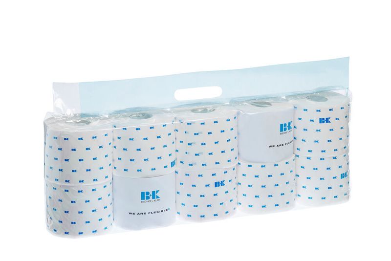Kategorie „Nachhaltigkeit“: Stiftstapelbeutel werden für Produkte wie Küchenrollen, Toilettenpapier, Feuchttücher oder Kinderwindeln eingesetzt. Der Hersteller Bischof + Klein hat durch Materialeinsparungen und der Verwendung von Regranulat die Verpackung nachhaltiger gestaltet. Die Dicke konnte auf bis zu 25 µm reduziert werden. Zudem wurde Neuware-Kunststoff durch Post Consumer Recyclate (PCR) teilweise substituiert. Das PE-Rezyklat wird dabei in einer co-extrudierten Folie in der Innenlage eingebettet. Somit erreicht man einen Rezyklat-Anteil von 30 Prozent PCR im Gesamtaufbau. (DVI/Bischof + Klein SE & Co. KG)