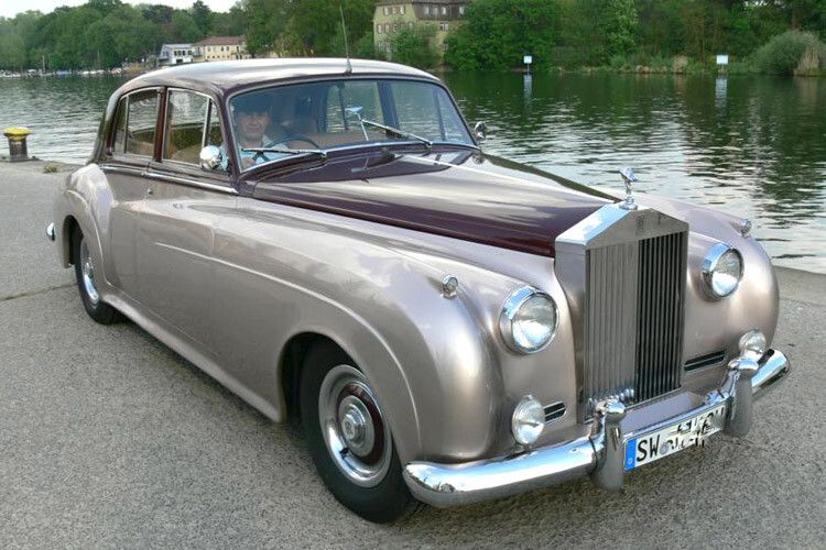 Albert Reinhart lässt sich nicht lumpen und bereichert die Rallye der Innung München-Oberbayern mit einem Rolls Royce Silver Cloud II. (Foto: privat)