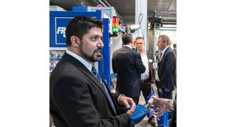 Frimo präsentiert ein mobiles Ultraschallschweißgerät, das sich vor allem für Prototypen, Kleinserien oder Reparaturarbeiten eignen soll. (Bild: Frimo)