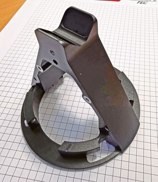 Das von Polymeca hergestellte Chassis verbindet die für die Präzision ausschlaggebenden Komponenten miteinander. (Bild: Klaus Vollrath)