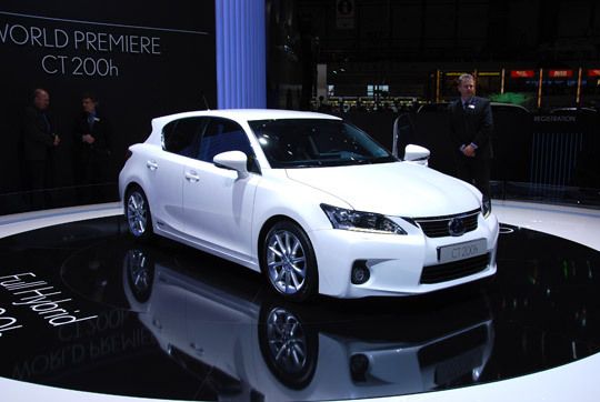 Lexus kommt mit einem Hybriden ins Kompaktsegment: Der CT200h soll der Marke eine jüngere Zielgruppe erschließen. (Archiv: Vogel Business Media)